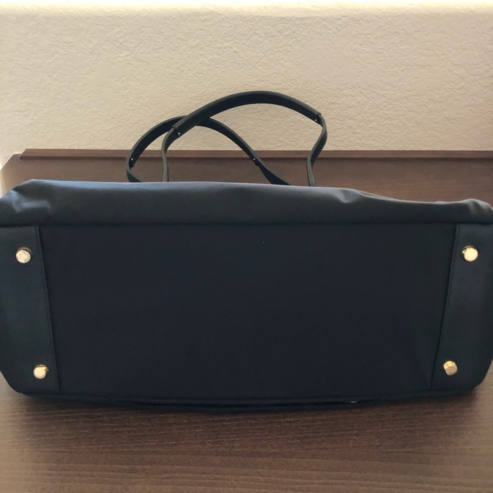 Carrying bag